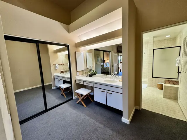 Listing Image for 50 Puu Anoano St 2802 34 of 50