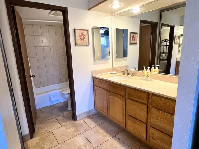 Listing Image for 3543 Lower Honoapiilani Rd J403 14 of 24