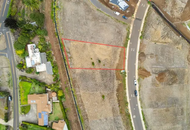 Listing Image for 645 Kauna Lipo Dr 8 of 16