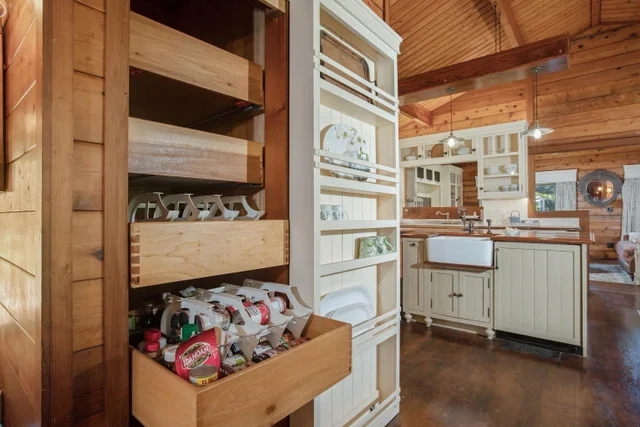 Listing Image for 30 Mamao Pl 10 of 50