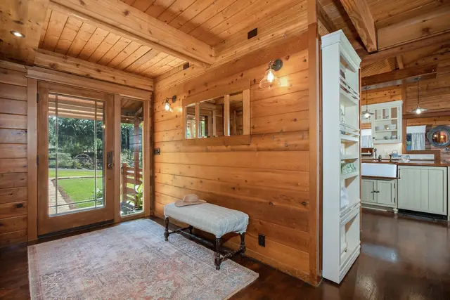 Listing Image for 30 Mamao Pl 28 of 50