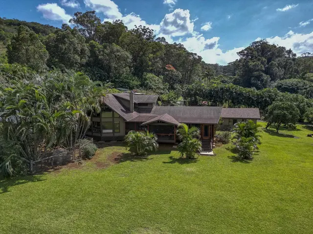 Listing Image for 30 Mamao Pl 37 of 50