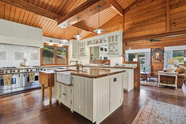 Listing Image for 30 Mamao Pl 8 of 50