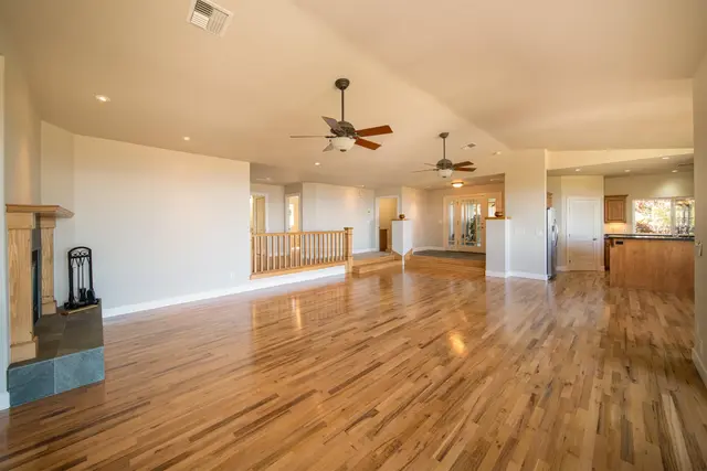 Listing Image for 296 Kulamanu Cir 219 15 of 35
