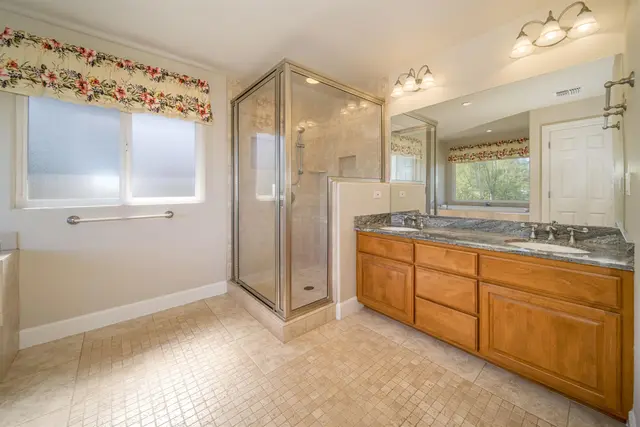 Listing Image for 296 Kulamanu Cir 219 25 of 35