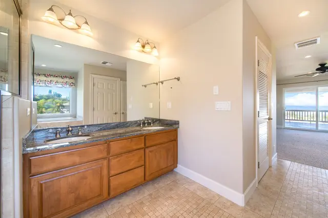 Listing Image for 296 Kulamanu Cir 219 27 of 35