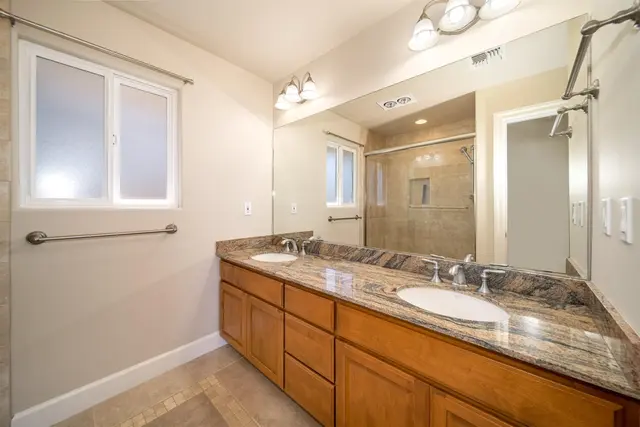 Listing Image for 296 Kulamanu Cir 219 31 of 35