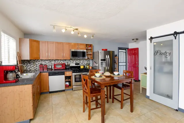 Listing Image for 4056 Mahinahina Pl 18 of 37