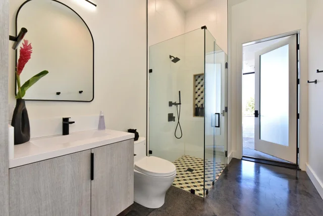 Listing Image for 187 Anapuni Loop 35 of 50