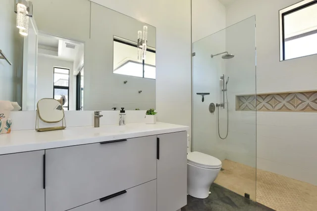 Listing Image for 187 Anapuni Loop 38 of 50