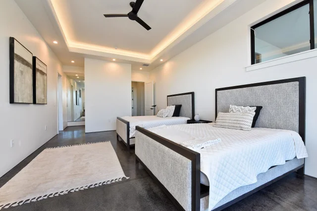 Listing Image for 187 Anapuni Loop 41 of 50