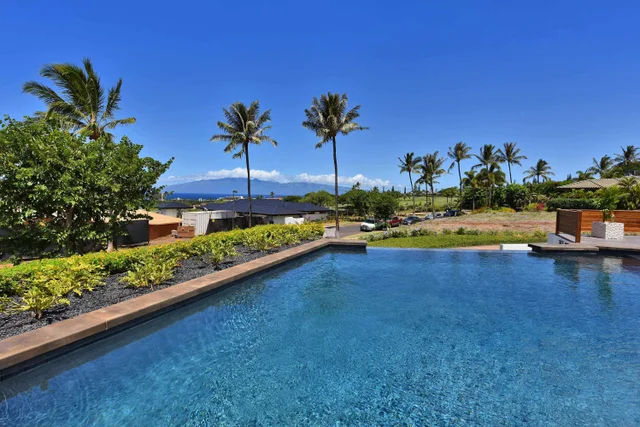 Listing Image for 187 Anapuni Loop 6 of 50