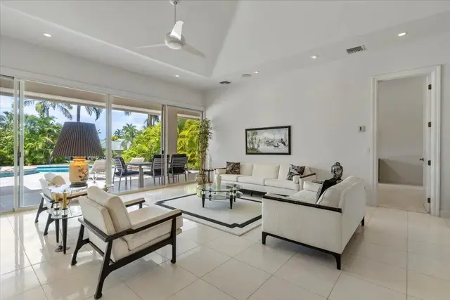 Listing Image for 324 Pualoa Nani Pl 8 of 35
