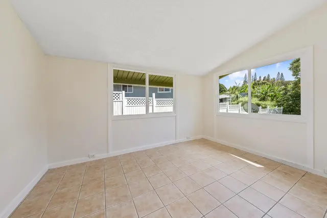 Listing Image for 20 Ahina Pl 13 of 36