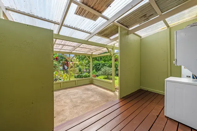 Listing Image for 20 Ahina Pl 29 of 36