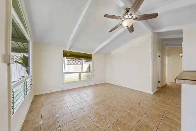 Listing Image for 20 Ahina Pl 6 of 36