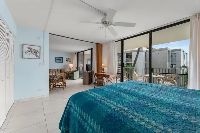 Listing Image for 50 Hauoli St 301 15 of 41