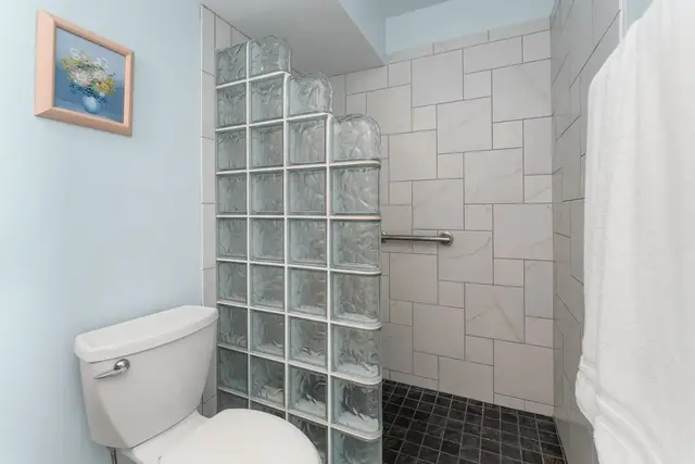 Listing Image for 50 Hauoli St 301 19 of 41