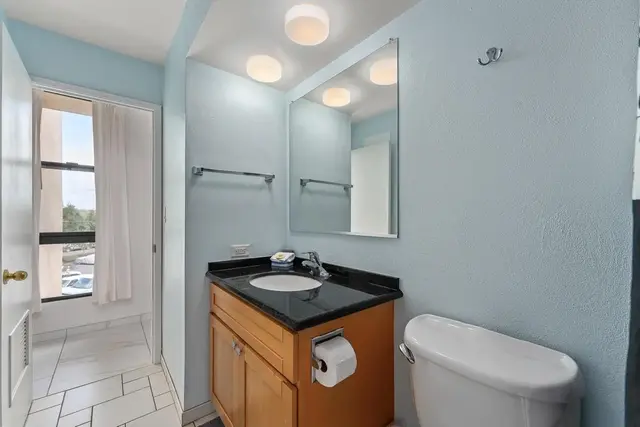 Listing Image for 50 Hauoli St 301 31 of 41