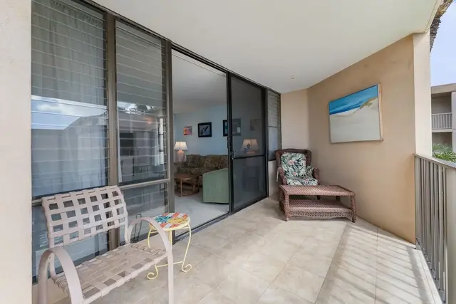 Listing Image for 50 Hauoli St 301 32 of 41