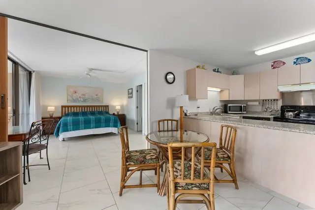 Listing Image for 50 Hauoli St 301 8 of 41