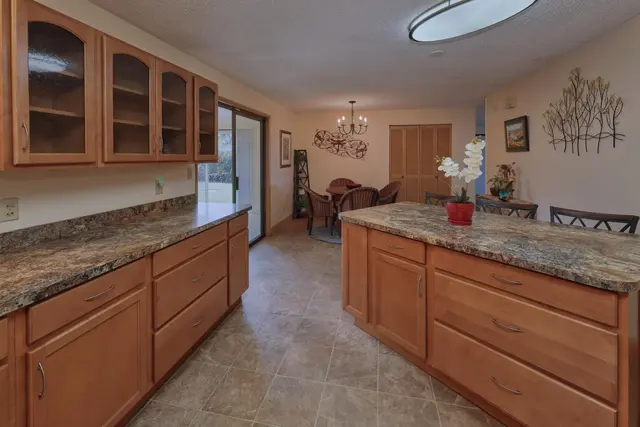 Listing Image for 740 Makawao Ave 29 of 39