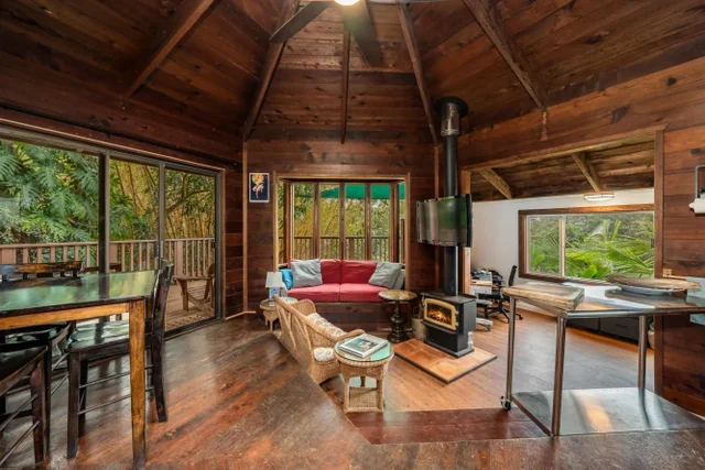 Listing Image for 1055 Kaupakalua Rd 11 of 46