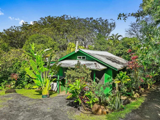 Listing Image for 1055 Kaupakalua Rd 19 of 46