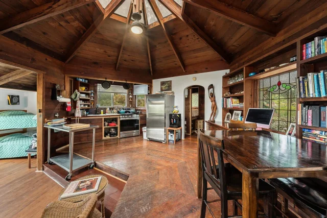 Listing Image for 1055 Kaupakalua Rd 22 of 46