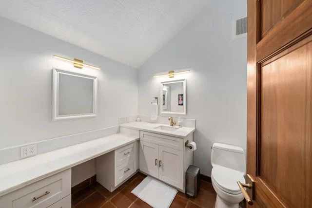 Listing Image for 1055 Kaupakalua Rd 29 of 46