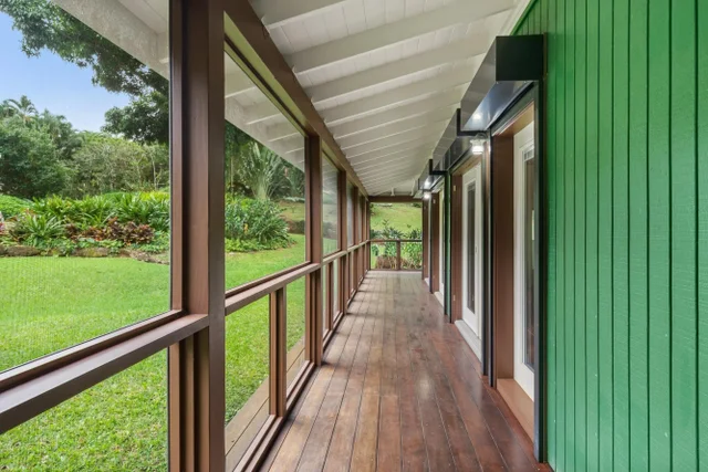 Listing Image for 1055 Kaupakalua Rd 34 of 46