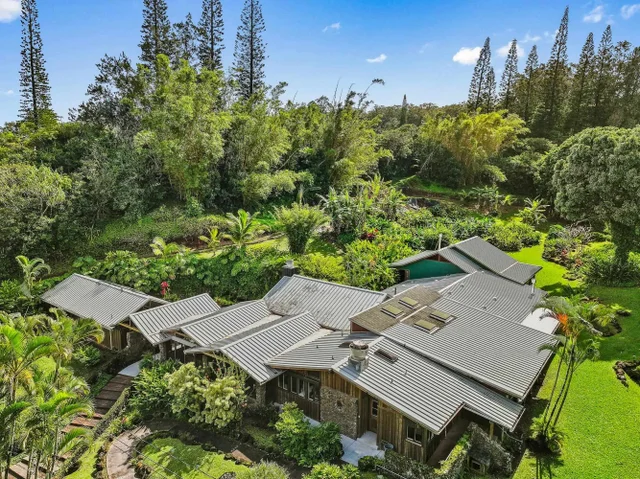 Listing Image for 1055 Kaupakalua Rd 45 of 46