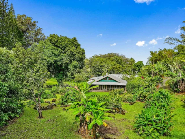 Listing Image for 1055 Kaupakalua Rd 46 of 46