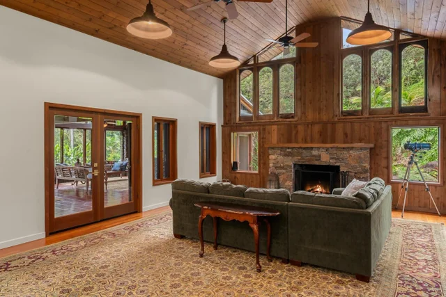 Listing Image for 1055 Kaupakalua Rd 5 of 46