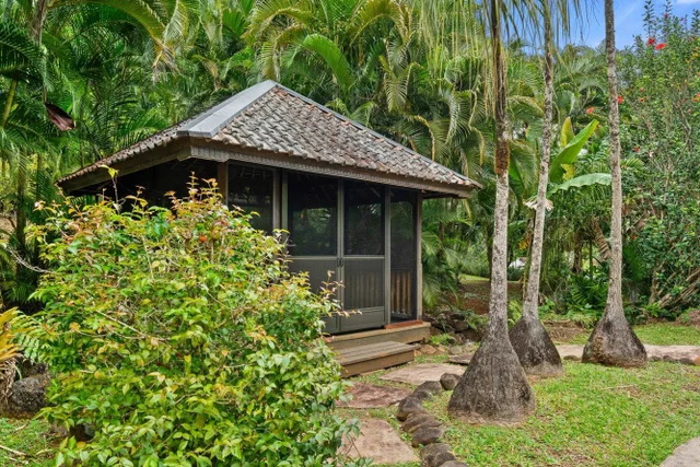 Listing Image for 1055 Kaupakalua Rd 7 of 46