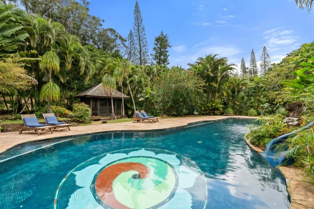 Listing Image for 1055 Kaupakalua Rd 8 of 46