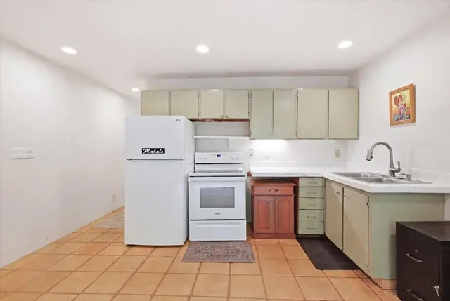 Listing Image for 2140 Awihi Pl 8 11 of 26