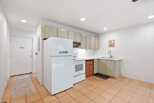 Listing Image for 2140 Awihi Pl 8 12 of 26