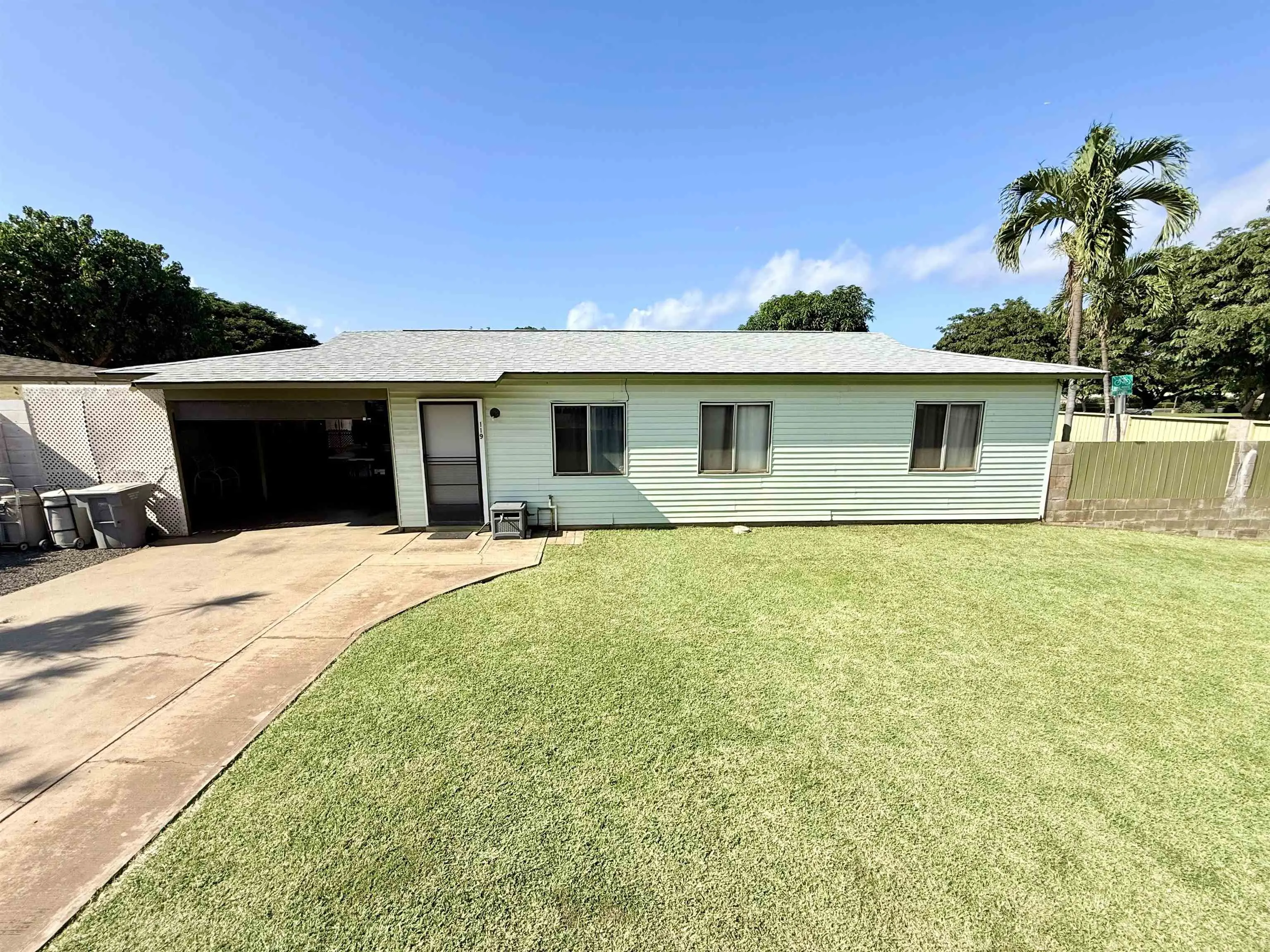 Photo of Listing #406177