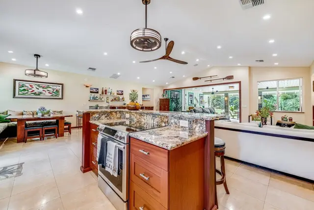 Listing Image for 2547 Mokuhau Rd Unit A 10 of 30