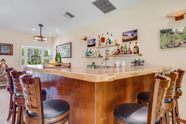 Listing Image for 2547 Mokuhau Rd Unit A 12 of 30