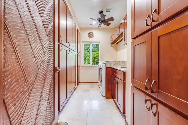 Listing Image for 2547 Mokuhau Rd Unit A 19 of 30