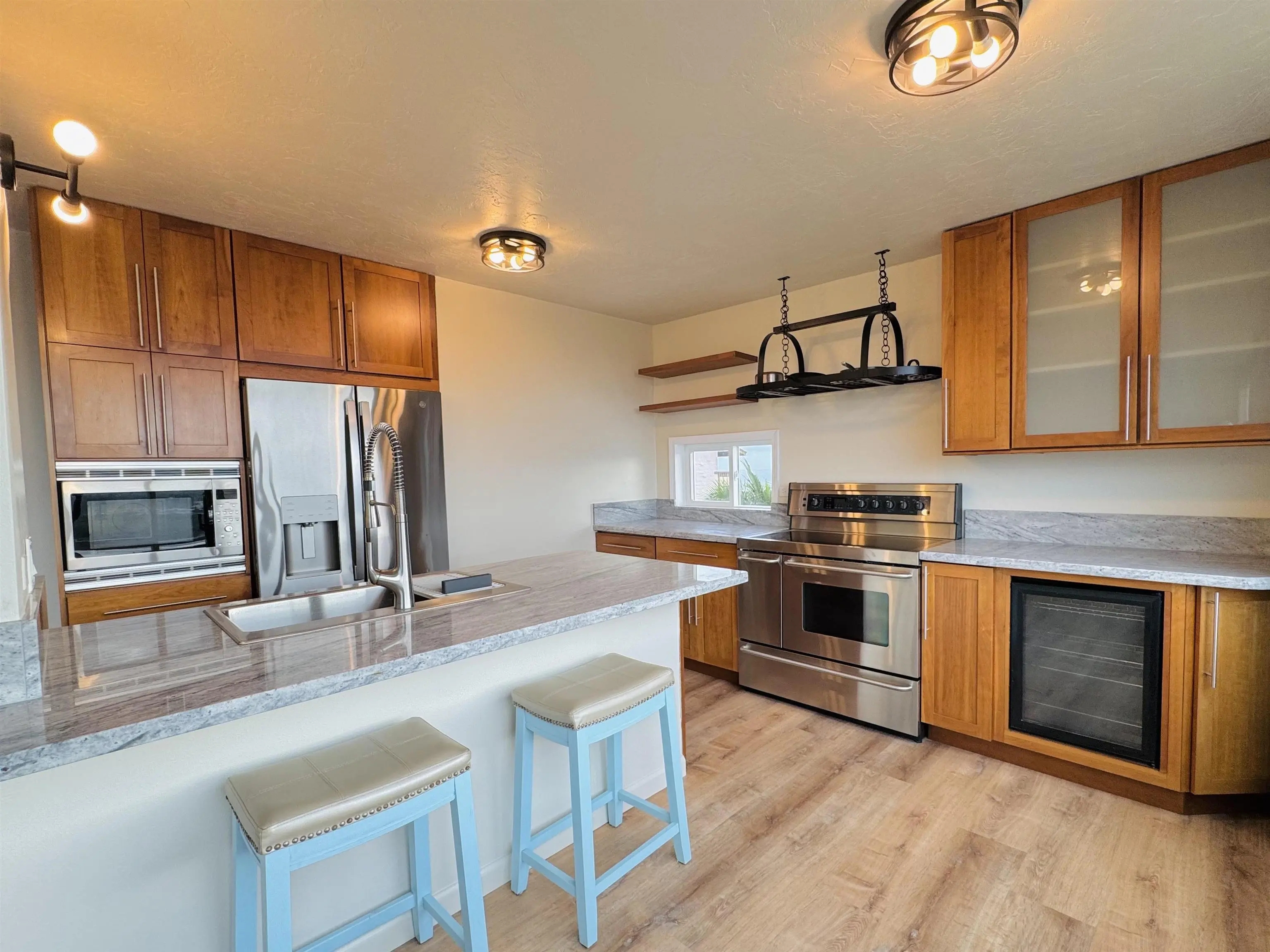 Photo of Listing #407858