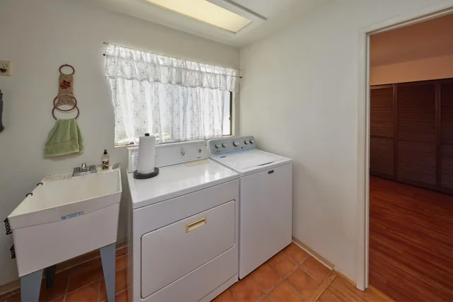 Listing Image for 495 Polulani Dr 20 of 36