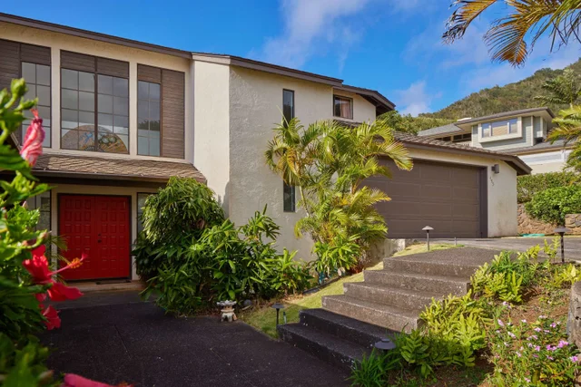 Listing Image for 495 Polulani Dr 3 of 36