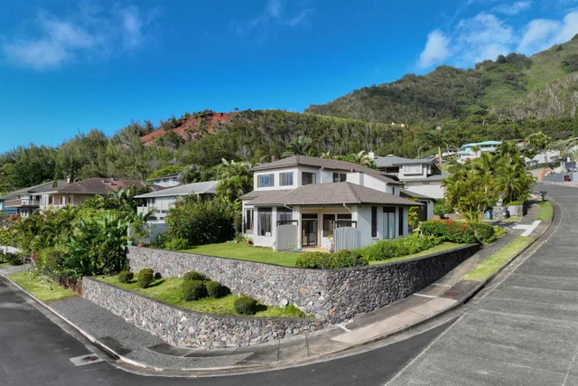 Listing Image for 495 Polulani Dr 30 of 36