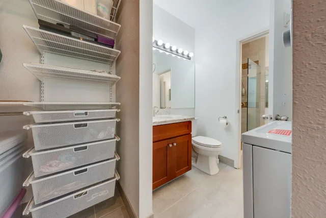 Listing Image for 160 Keonekai Rd 8-202 13 of 27