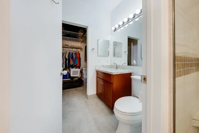 Listing Image for 160 Keonekai Rd 8-202 14 of 27