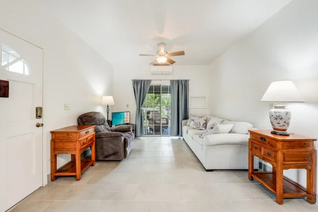 Listing Image for 160 Keonekai Rd 8-202 26 of 27