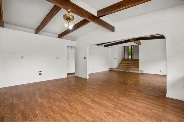 Listing Image for 710 Mopua St 4 of 25